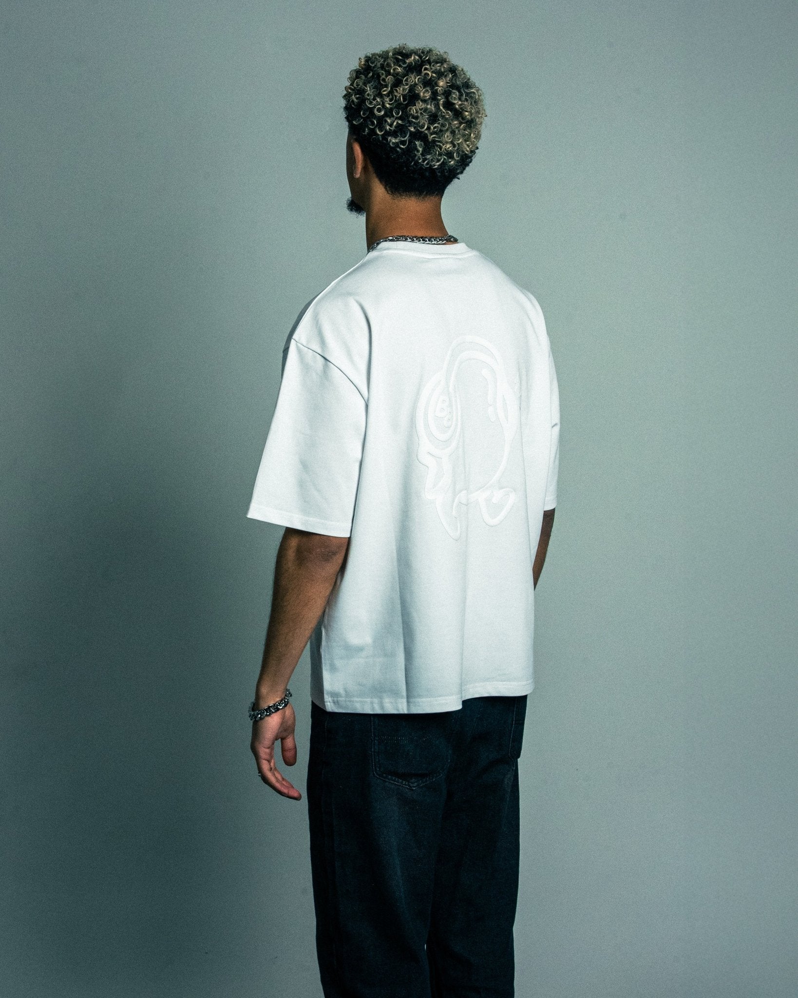 WHITE BEAN BOXY TEE - Buzzin Beans