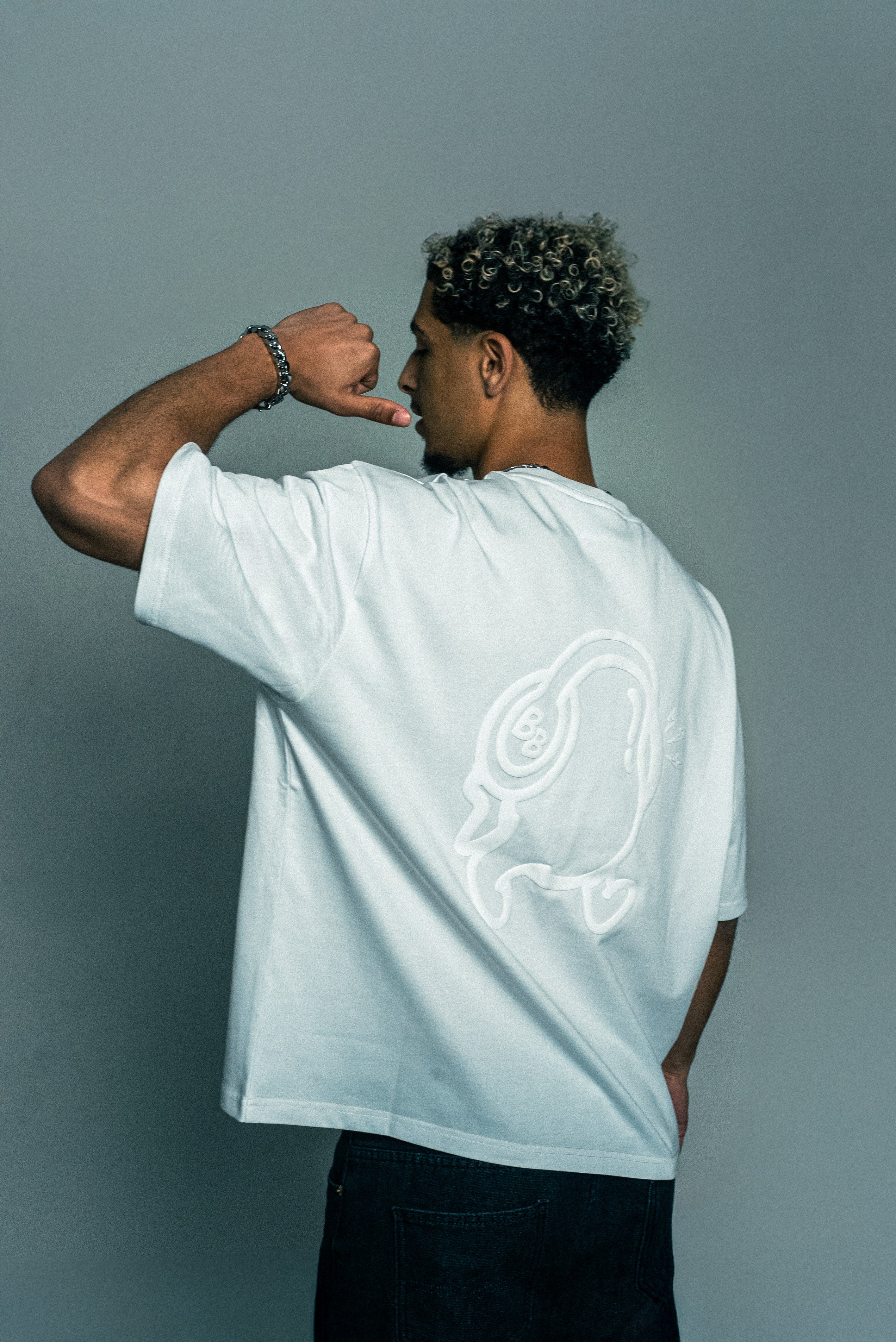 white #11.jpg__PID:355ccd7b-afe8-436c-bc16-7ea59712b0fc